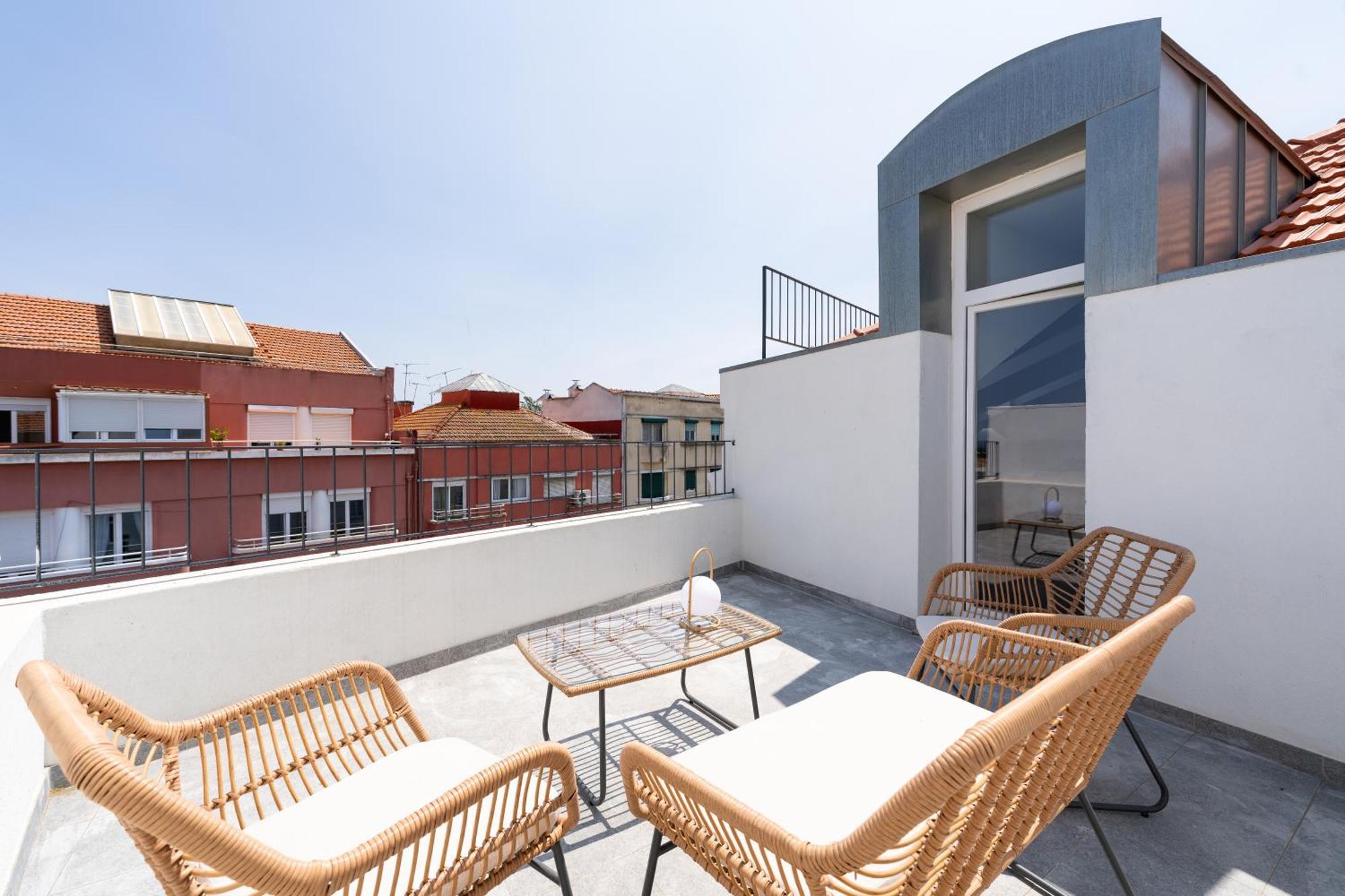 Apartment Sunny By Soulplaces