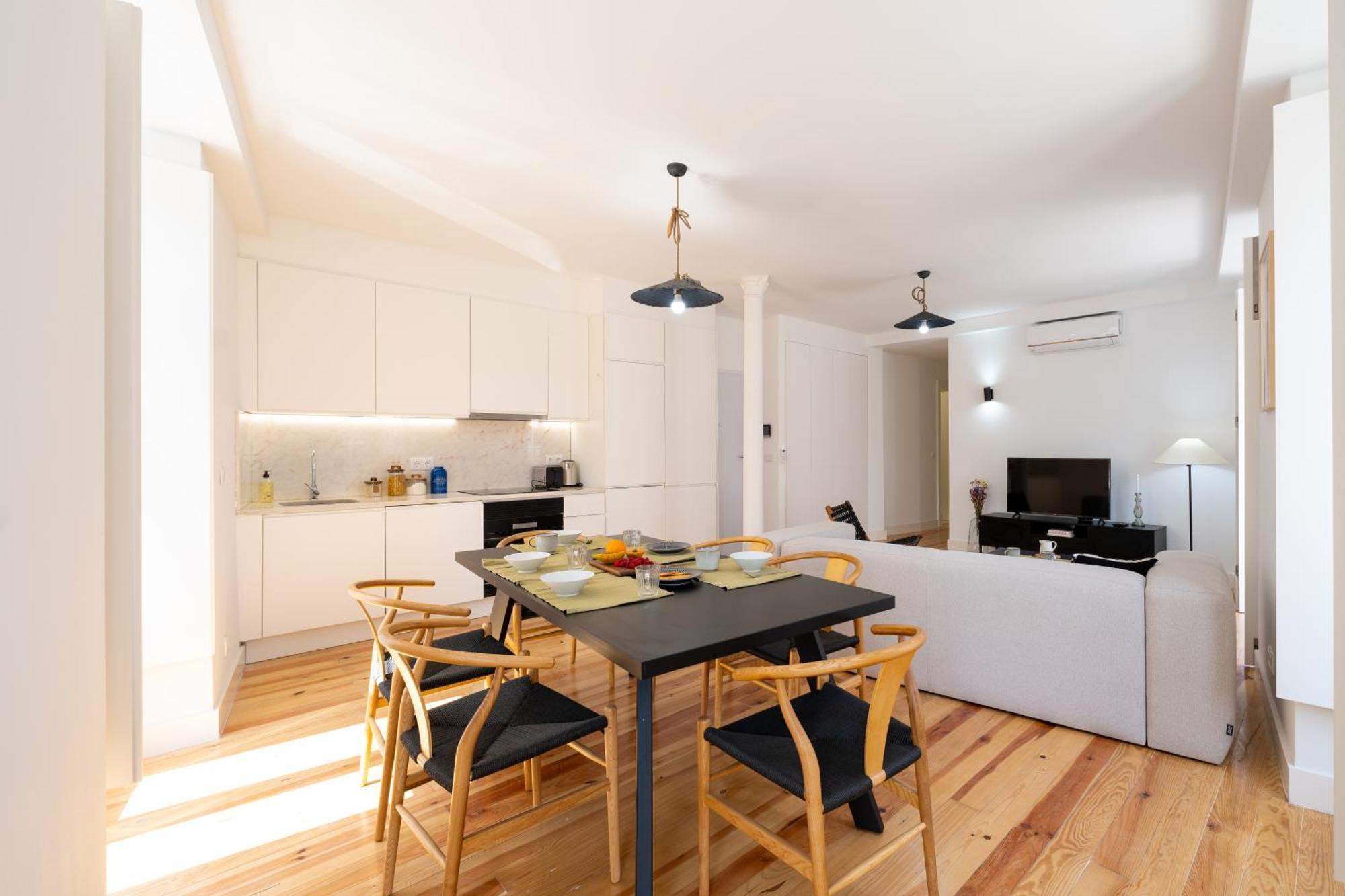 Sunny By Soulplaces Apartment *